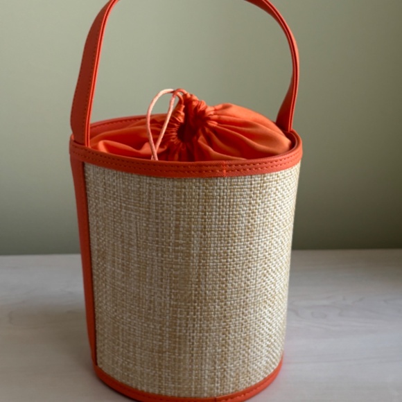 Sale! New Neiman Marcus Orange Straw Like Bag - Picture 2 of 3